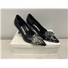 Image 2 : Pair of Manolo Blahnik ladies high heel shoes - size 36 1/2 w/ box