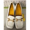 Image 2 : 2 pairs of ladies assorted shoes - Jeffrey Campbell (size 7 w/ box) & Mara Bini for Gravitypope (siz
