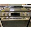 Image 3 : LG STAINLESS STEEL 4 BURNER ELECTRIC STOVE WITH CONVECTION OVEN