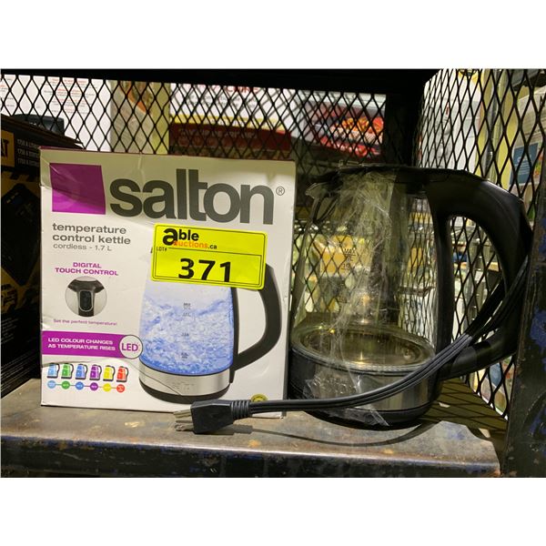 2 SALTON GLASS KETTLES