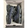 Image 8 : PAIR OF NIKE LEBRON 16 LOW TRIPLE BLACK SIZE 10 SHOES SIZE 10