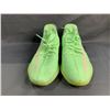 Image 2 : PAIR OF ADIDAS YEEZY BOOST 350 V2 GLOW SHOES SIZE 10.5
