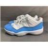 Image 3 : PAIR OF NIKE AIR JORDAN 11 LOW UNIVERSITY BLUE WHITE SHOES SIZE 9.5