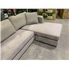 Image 2 : 2-PC SECTIONAL SOFA WITH CHAISE