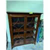 Image 2 : 2 DOOR CHINA CABINET