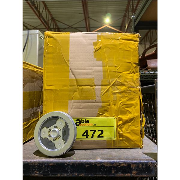 BOX OF SM1881 FIDGET SPINNERS WITH CASE