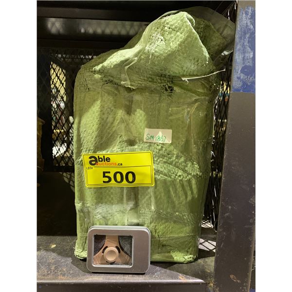 BOX OF SM1867 FIDGET SPINNERS WITH CASE