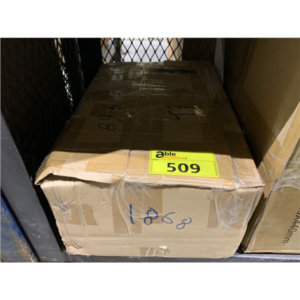 BOX OF SM1868 FIDGET SPINNERS WITH CASE