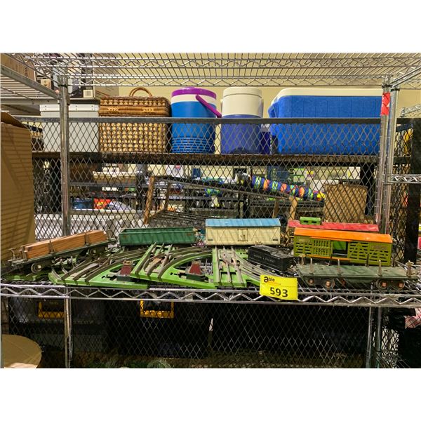BOX OF ASSORTED MODEL TRAINS & SWITCHES
