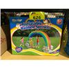 Image 2 : INFLATABLE RAINBOW SPRINKLER AND COLLAPSIBLE COFFEE CUPS