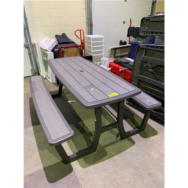 LIFETIME FOLDING PICNIC TABLE