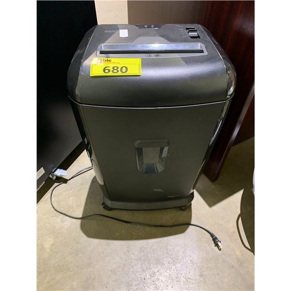 STAPLES SHREDDER