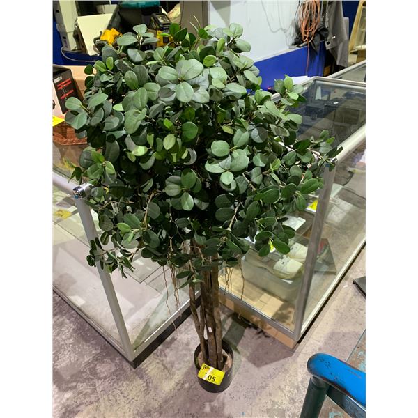 ARTIFICIAL HOUSE PLANT