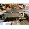 Image 1 : STAINLESS STEEL DUAL SINK WASH STATION APPROX 6'X28"X39"