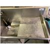 Image 3 : STAINLESS STEEL DUAL SINK WASH STATION APPROX 6'X28"X39"