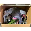 Image 2 : WARDROBE BOX OF ASSORTED CLOTHING