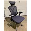 Image 2 : ROLLING MESH OFFICE CHAIR WITH NECK SUPPORT