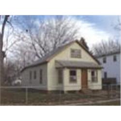 2742 Logan Ave, Des Moines, IA