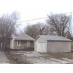 1228 E 35th Court, Des Moines, IA