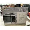 Image 2 : Danby 0.7cu.ft. Microwave Oven