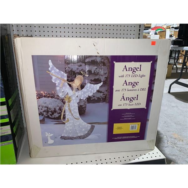 Angle with 175 LED Lights