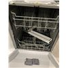 Image 4 : GE Dishwasher Model GDF511PGR5WW