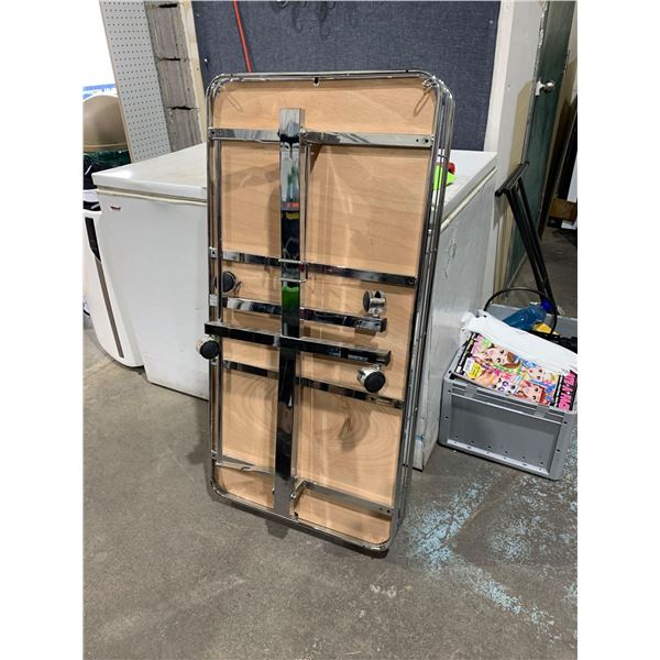 47"Lx24"Wx31"T Silver + White Rolling / Folding Display Table