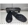 Image 1 : Converse Womens size 7 U.S Black monochrome