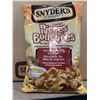 Image 2 : Snyders Gluten Free Honey Mustard Pretzel Sticks 12 x 220g