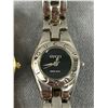 Image 2 : 2 Ladies WatchesQuartz Gucci & Lucien Piccard. Marked Swiss Made. Batteries Required