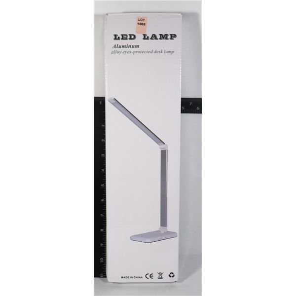 OPEN BOX: ALUMINUM LED LAMP