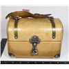 Image 1 : TREASURE CHEST STYLE JEWELRY BOX/HAND BAG MIRROR