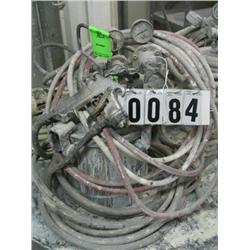 DEVILBISS PAINTPOT, GUN, HOSE