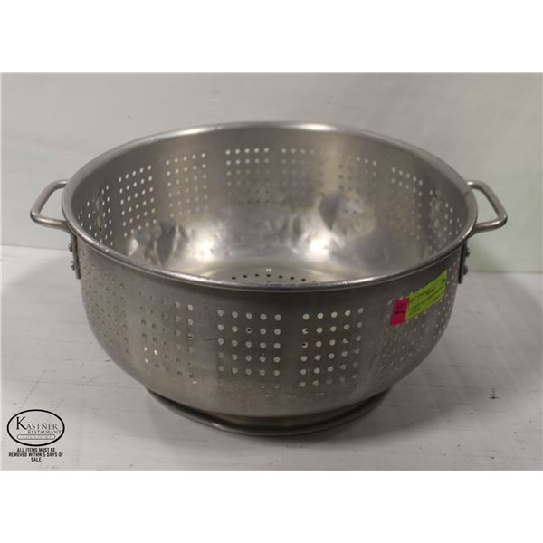 1 LARGE ALUMINUM STRAINER 16"X 13" DEEP