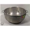 Image 1 : 1 LARGE ALUMINUM STRAINER 16"X 13" DEEP