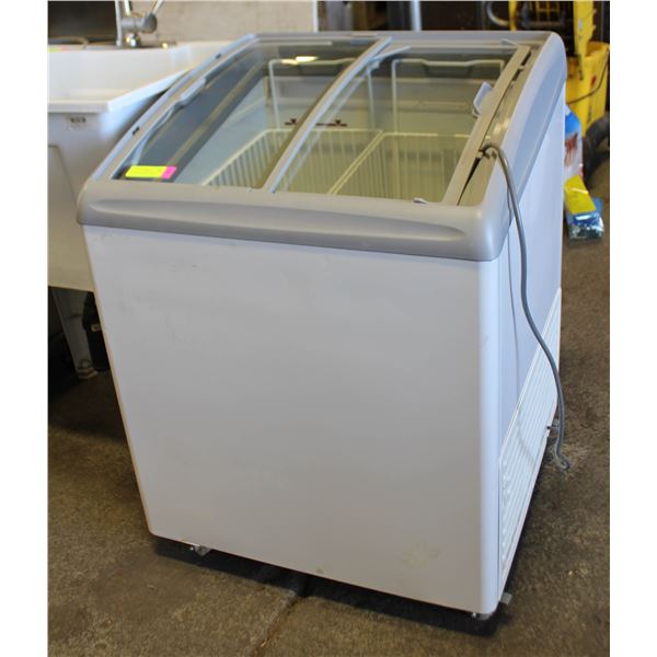 MOBILE ICE CREAM FREEZER 26.5  X 26  X 34.5 