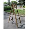 Image 2 : RED TOP 6' WOODEN LADDER