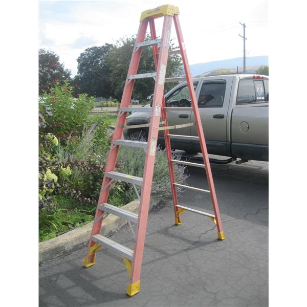 8' F/G STEP LADDER