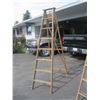 Image 1 : 8' RED TOP WOOD STEP LADDER