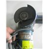 Image 3 : MAKITA 9005B ANGLE GRINDER 120v