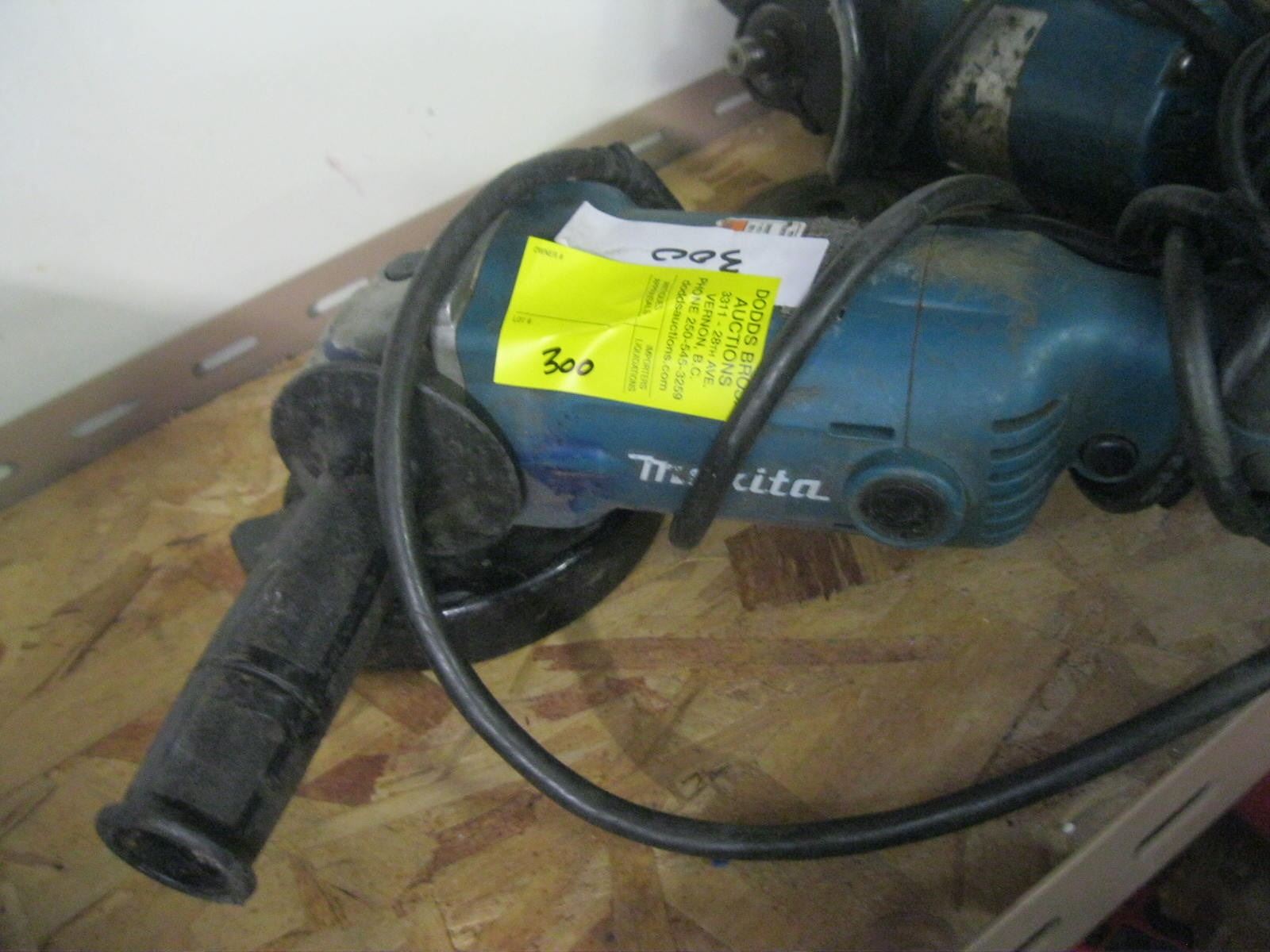 MAKITA ANGLE GRINDER GA5010 120v