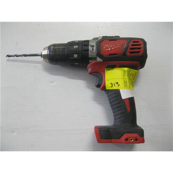 MILWAUKEE M18 1/2" HAMMER DRILL COMES WITH BATTERY