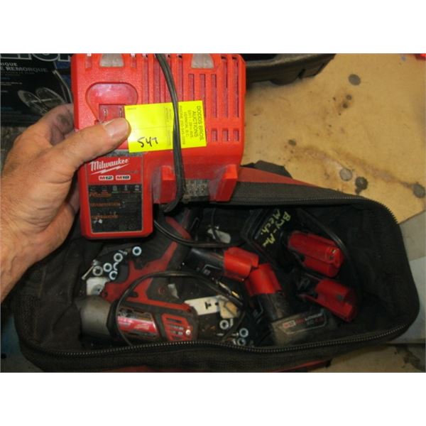 MILWAUKEE M12 BAG WITH 1/2 IMPACT, 4 BATTERIES, 1 CHARGER