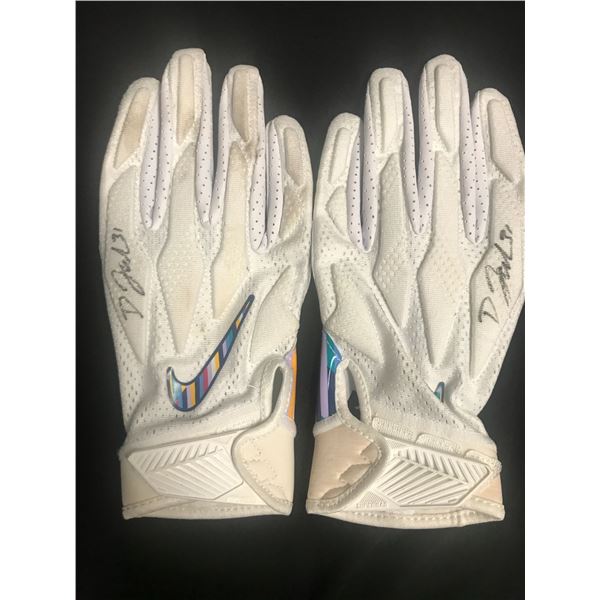 DAVID JOHNSON SIGNED GAMES USED FOOTBALL GLOVES (GCG HOLO)