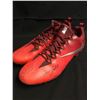 Image 2 : DAVID JOHNSON SIGNED AND GAME USED FOOTBALL CLEATS (GCG HOLO)