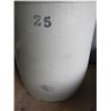 Image 2 : Medalta 25 gallon crock with lid - Lid Does have some chips