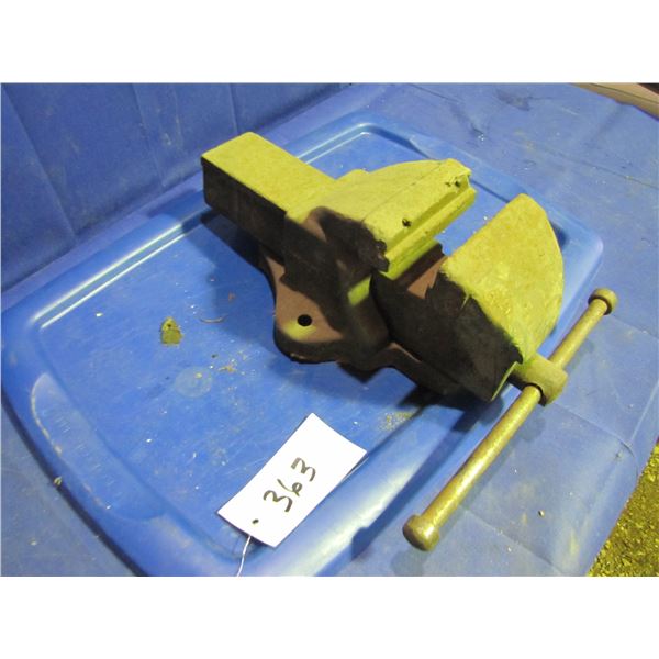 Bench vice 5 inch jaw