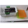 Image 1 : (4) Outdoor Lights, Storage Bin and Containers