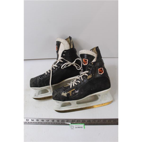 Hockey Skates-Size unknown