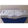 Image 2 : Rubbermaid Cooler